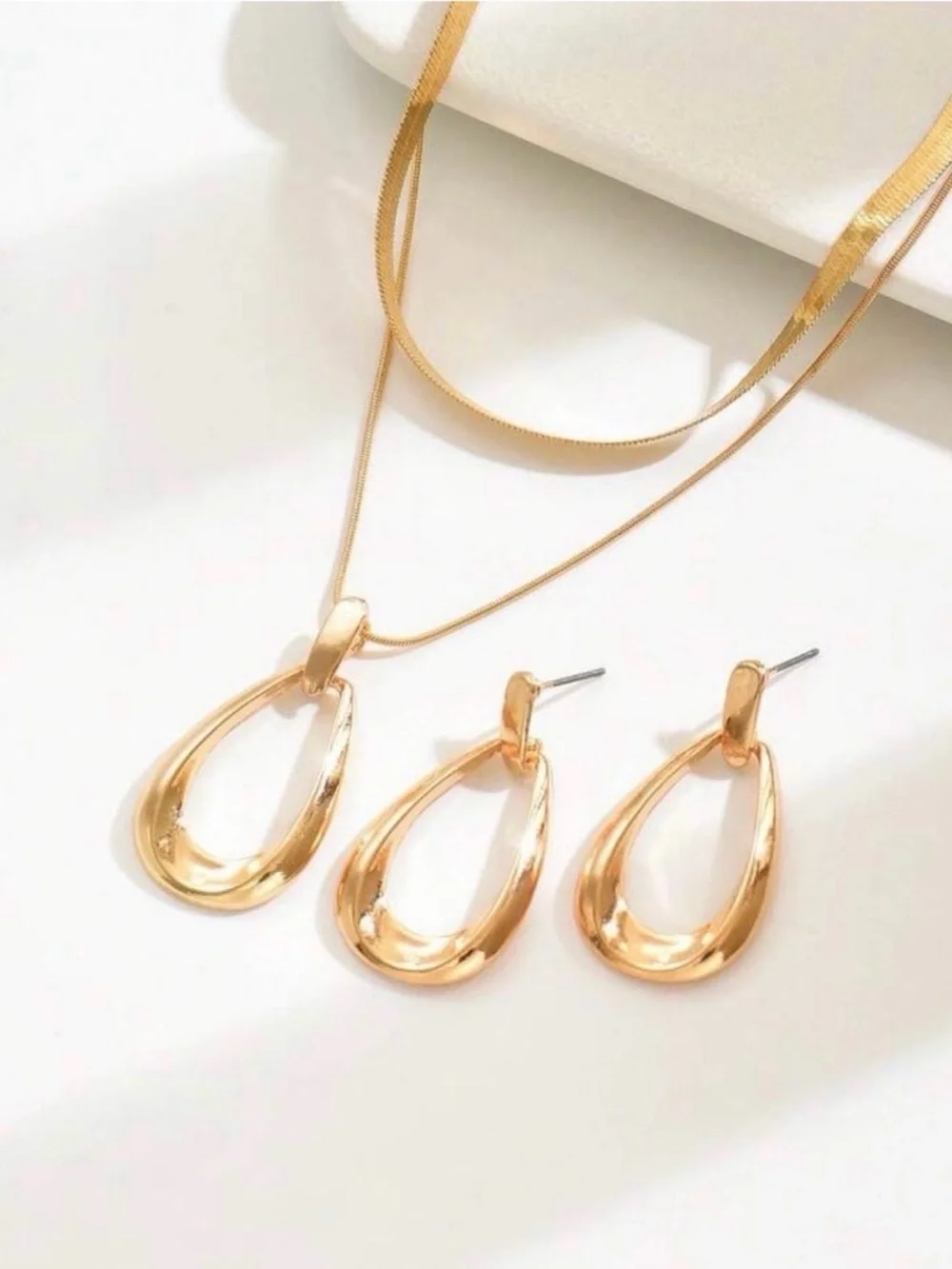 Gold Layered Teardrop Necklace and Earrings Set